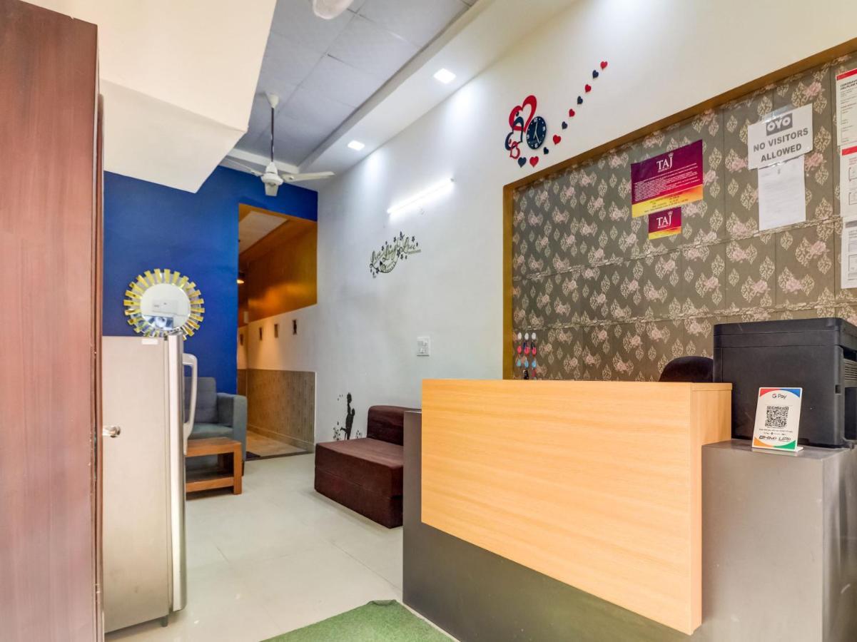 Oyo 74060 Taj Residency Ξενοδοχείο Νέο Δελχί Εξωτερικό φωτογραφία